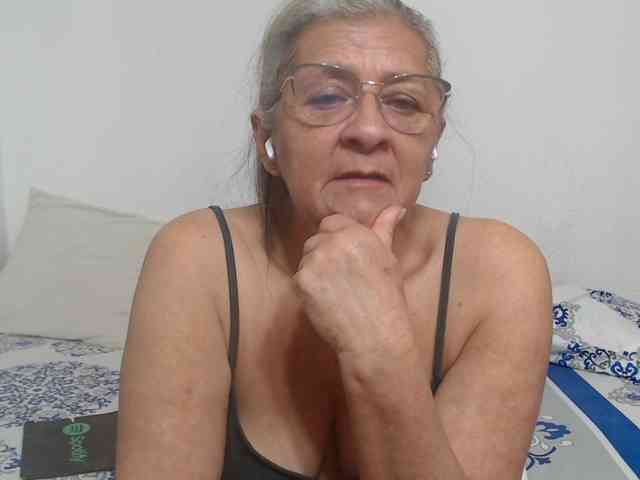 candy-mature's webcam live show