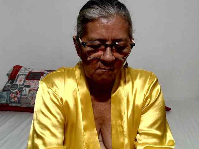 candy-mature webcam