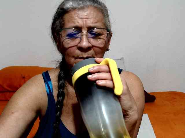 candy-mature