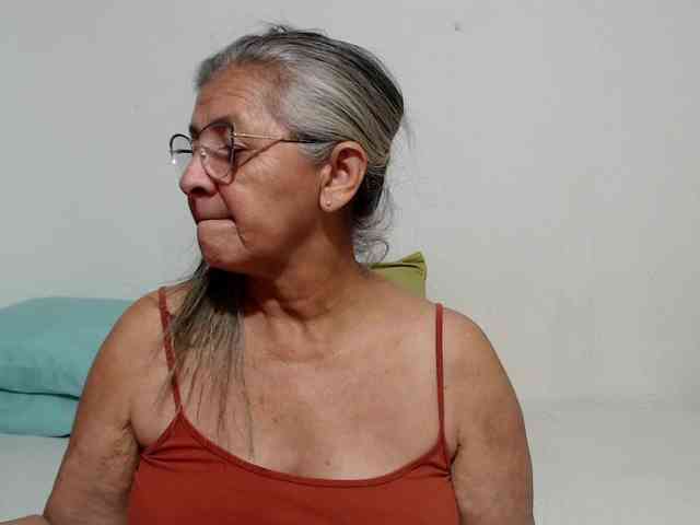 candy-mature