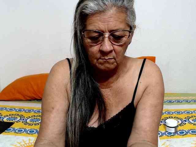 candy-mature