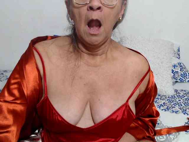 candy-mature