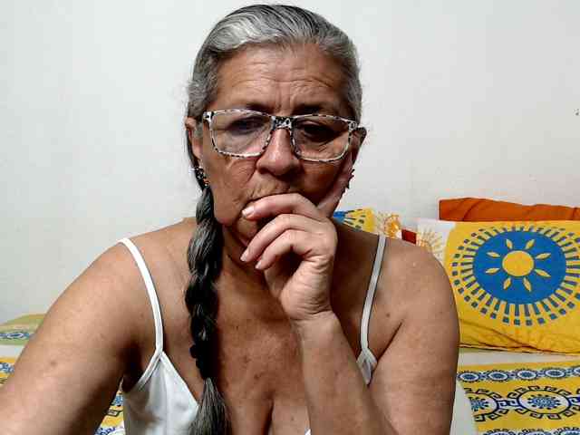 candy-mature