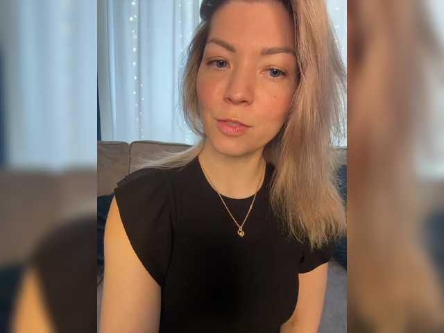 JuliaCute's BongaCams show and profile