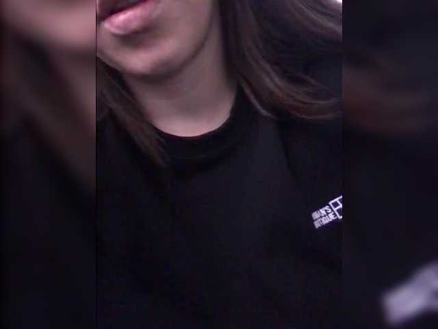 TenderBerry's BongaCams show and profile