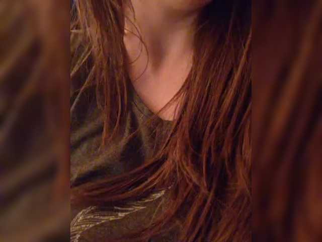 le modèle TenderBerry est en webcam porno dans un show sur le site bongacams, il possède les tags suivants: White/Caucasian,Redhead,Shaved