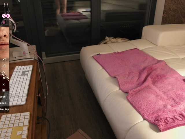 lolietta333 live cam on BongaCams