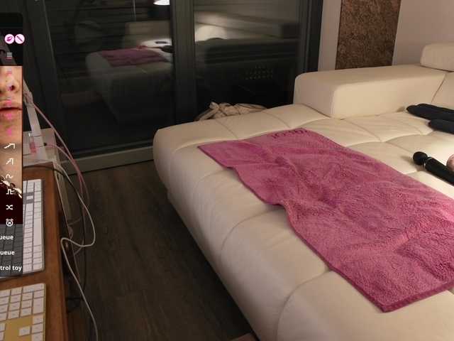 le modèle SweetLoLi est en webcam porno dans un show sur le site bongacams, il possède les tags suivants: White/Caucasian,Brunette,Trimmed