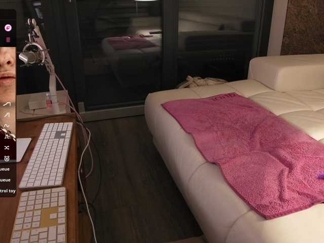 lolietta333 live cam on BongaCams