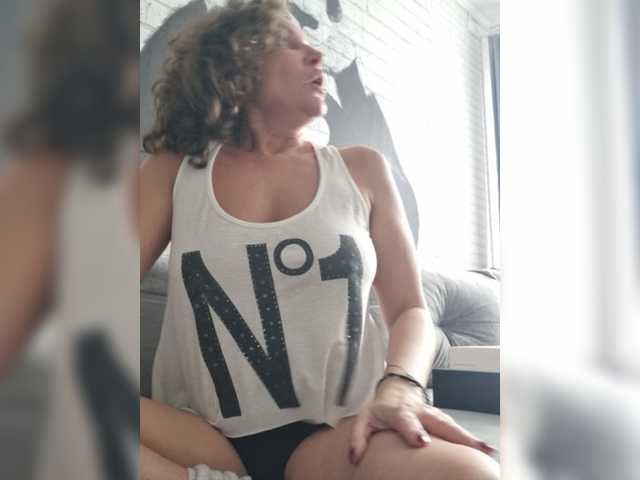 le modèle natalia1987 est en webcam porno dans un show sur le site bongacams, il possède les tags suivants: White/Caucasian,Brunette,Shaved