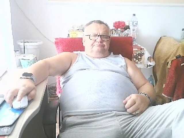 leo2008842