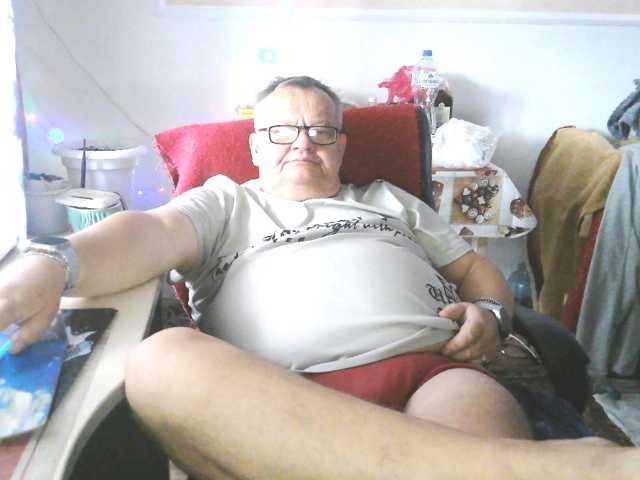 leo2008842