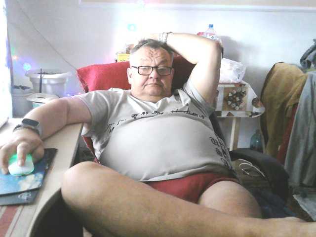 leo2008842