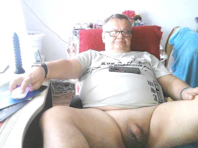 leo2008842