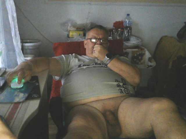 leo2008842