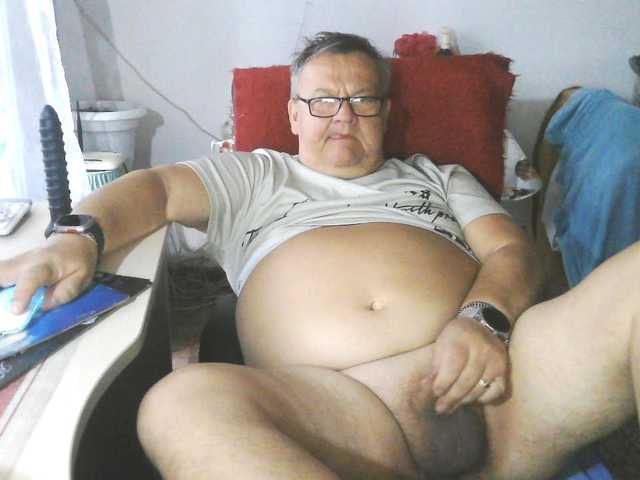 leo2008842