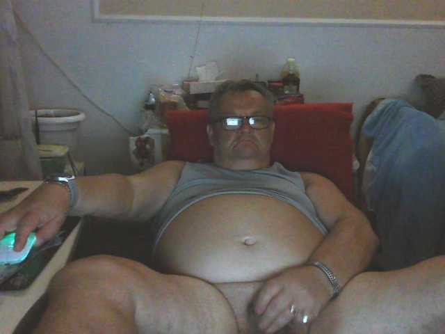 leo2008842
