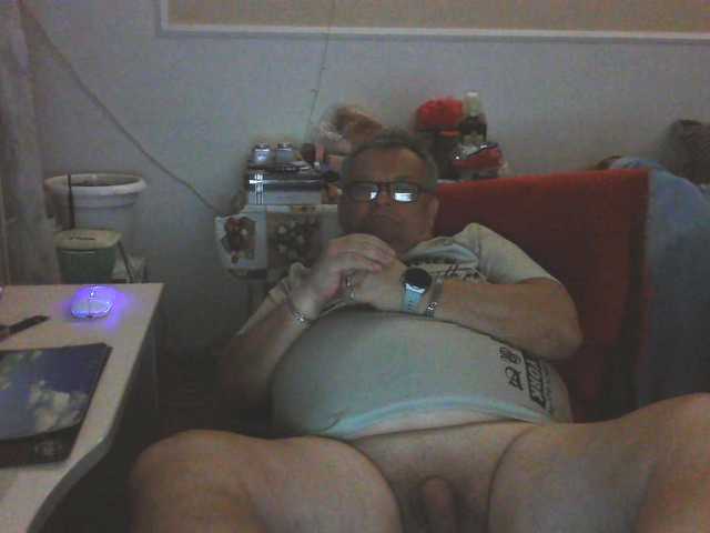 leo2008842