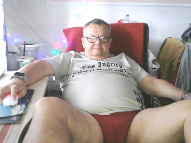 leo2008842