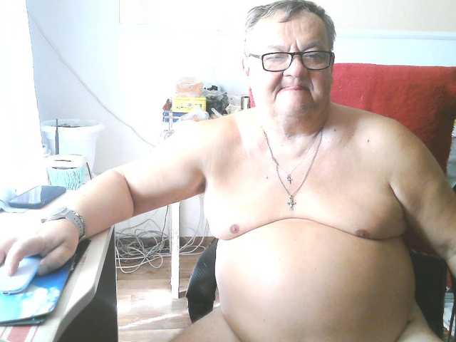 leo2008842