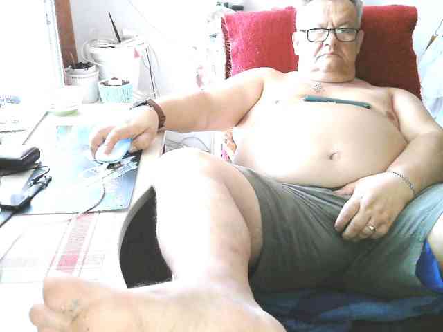 leo2008842