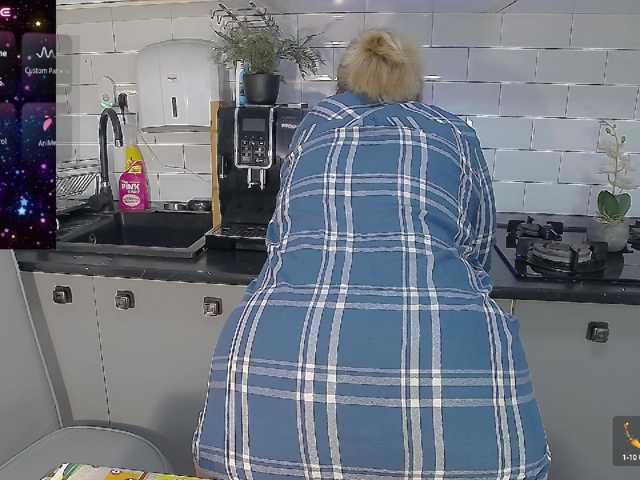 EllaSwan live cam preview