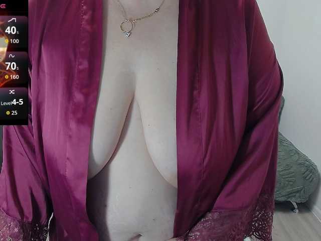 EllaSwan live cam on BongaCams