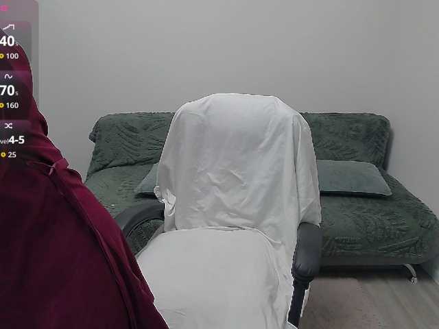 EllaSwan live cam preview