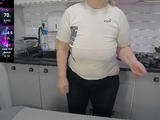 EllaSwan live cam preview