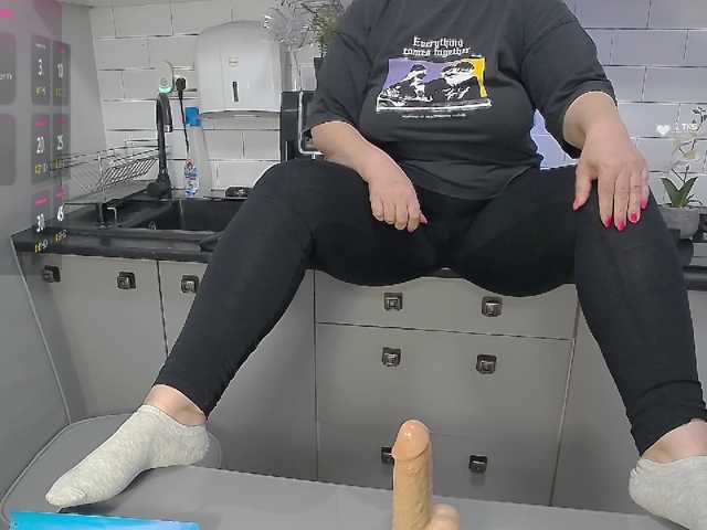 EllaSwan live cam preview