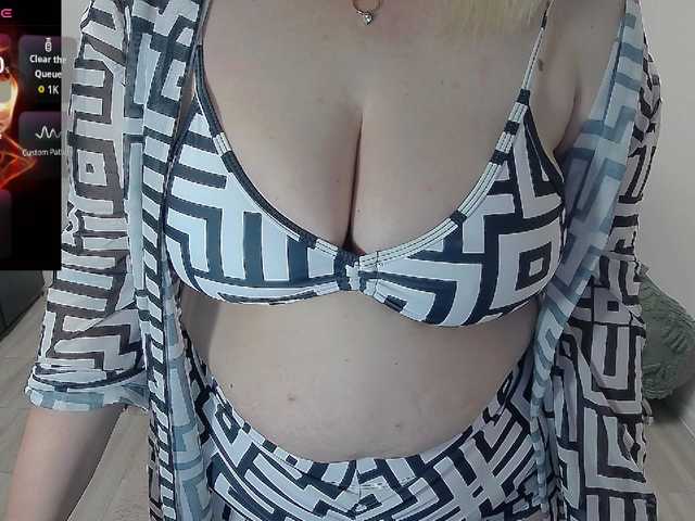 EllaSwan