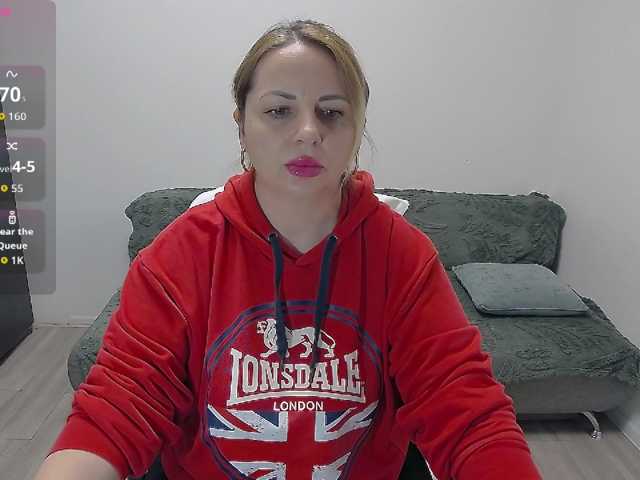EllaSwan live cam preview