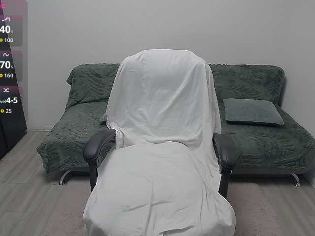 EllaSwan live cam preview