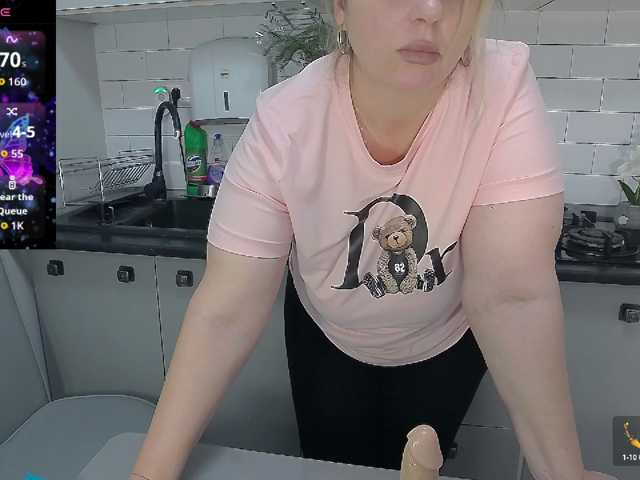 EllaSwan live cam preview