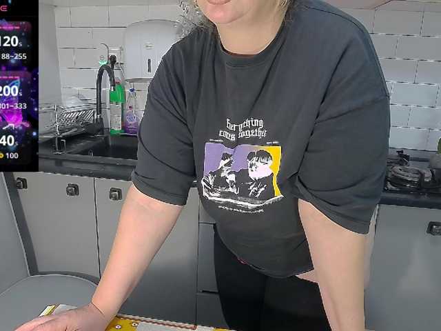 EllaSwan live cam preview