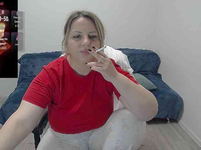 EllaSwan webcam