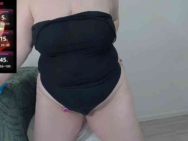 EllaSwan webcam