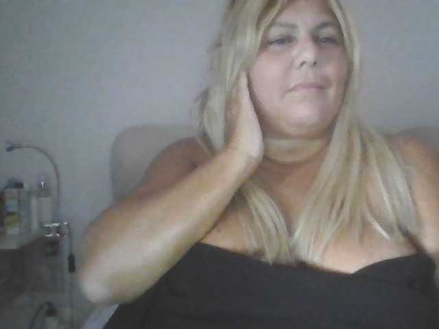sexydeby, live now on BongaCams