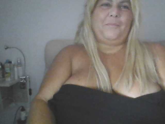 sexydeby, live now on BongaCams
