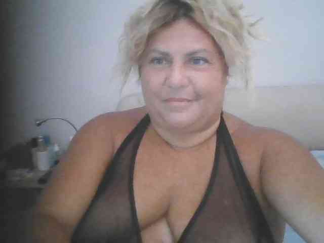sexydeby webcam