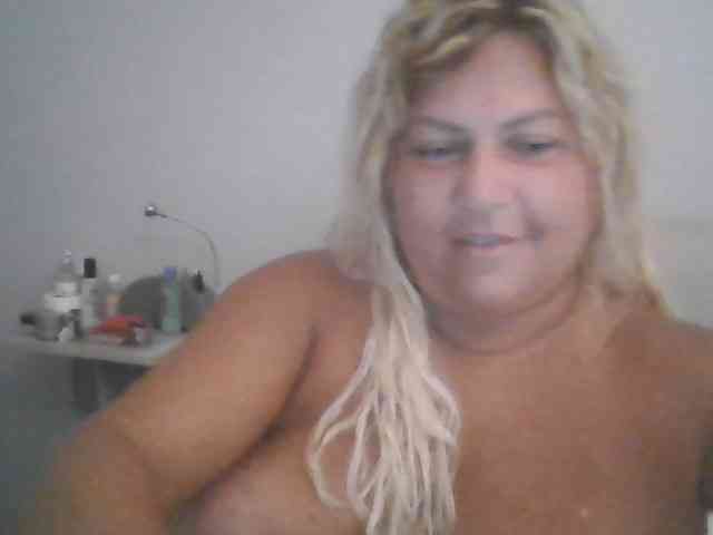 sexydeby webcam