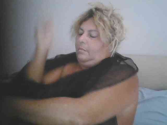 sexydeby webcam