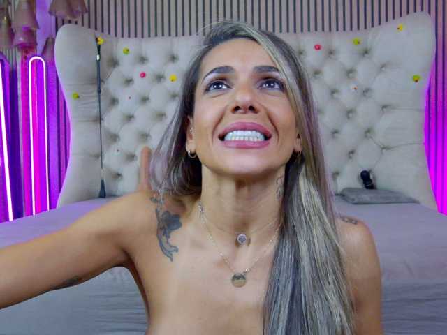 TastyShow live cam on BongaCams