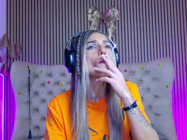 TastyShow live cam on BongaCams