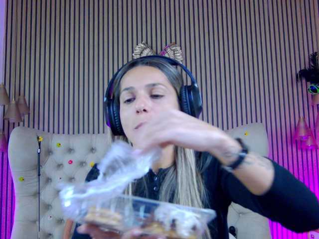 TastyShow live cam on BongaCams