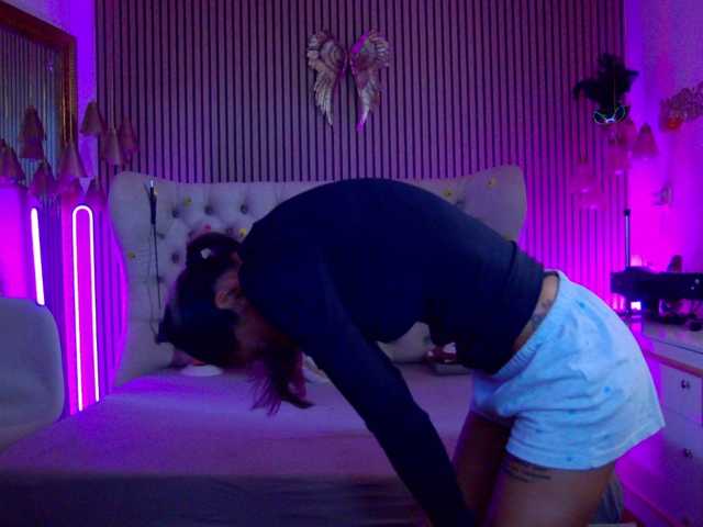 TastyShow live cam on BongaCams