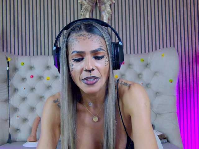TastyShow live cam on BongaCams
