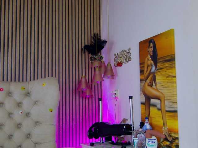 TastyShow live cam on BongaCams