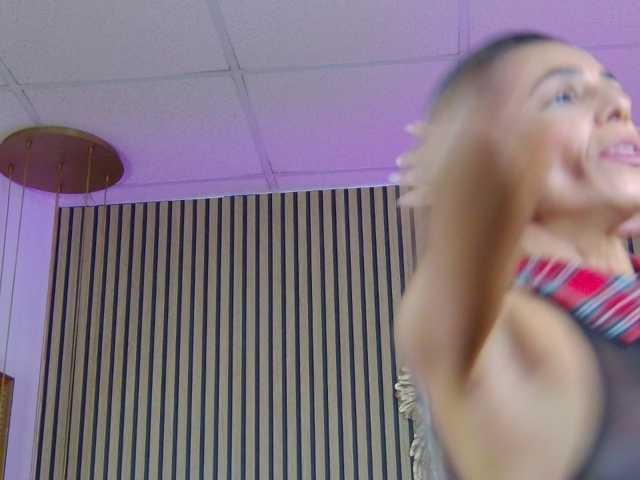 TastyShow live cam on BongaCams