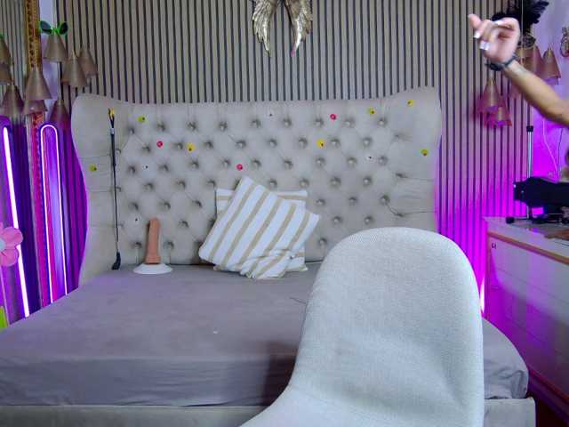 TastyShow live cam on BongaCams
